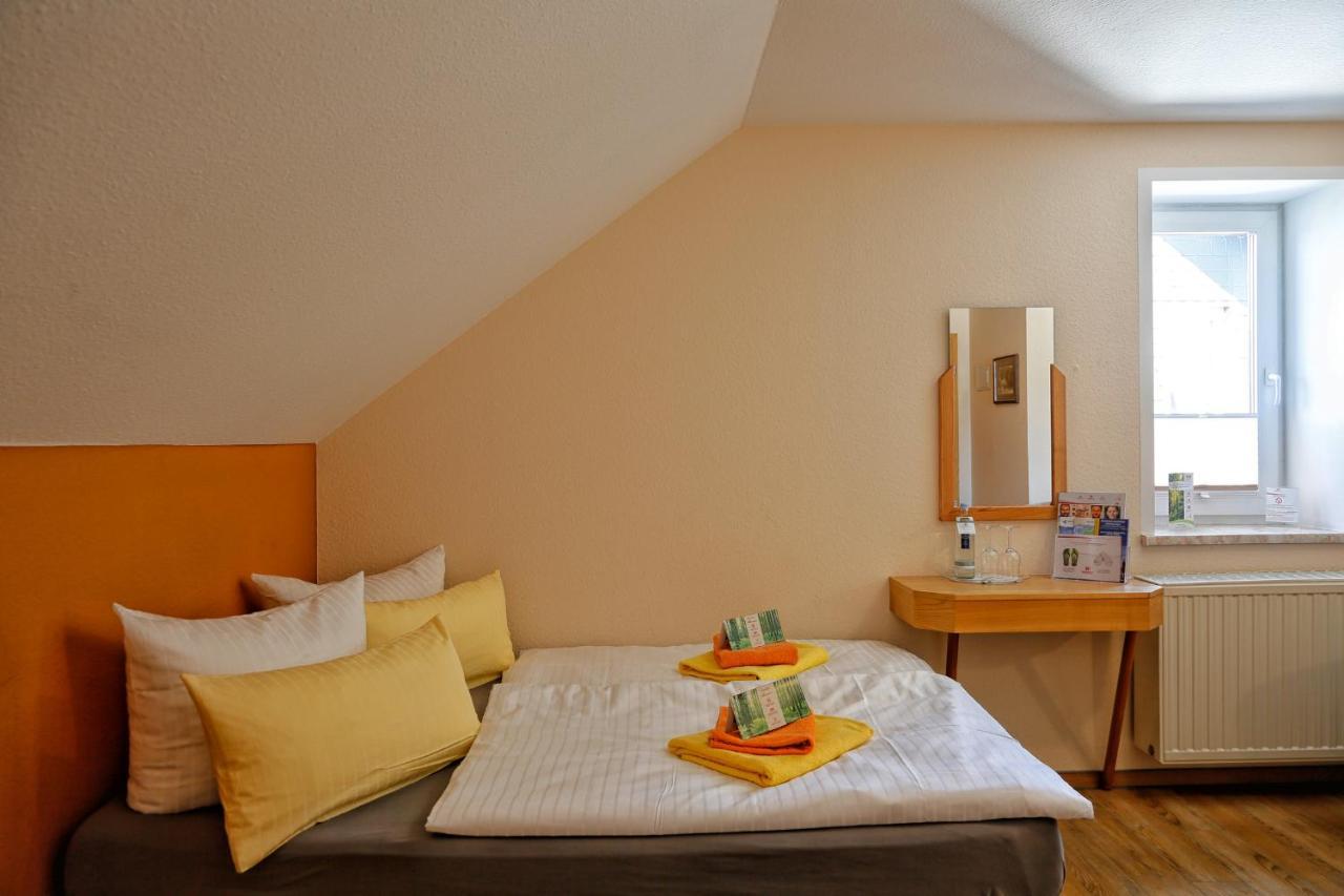 Konsum Gaestehaus Quisisana - Oberhof Оберхоф Экстерьер фото