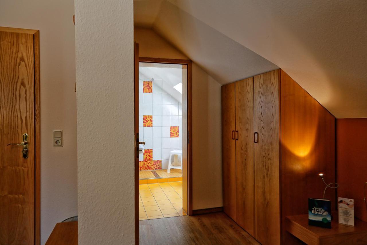 Konsum Gaestehaus Quisisana - Oberhof Оберхоф Экстерьер фото
