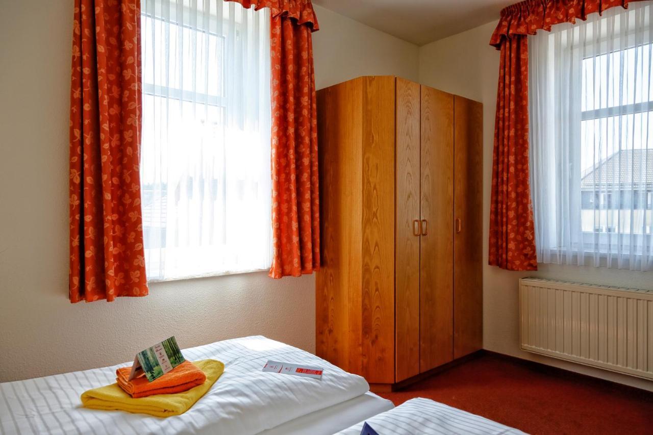 Konsum Gaestehaus Quisisana - Oberhof Оберхоф Экстерьер фото