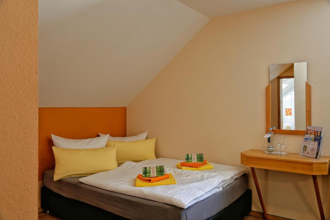 Konsum Gaestehaus Quisisana - Oberhof Оберхоф Экстерьер фото